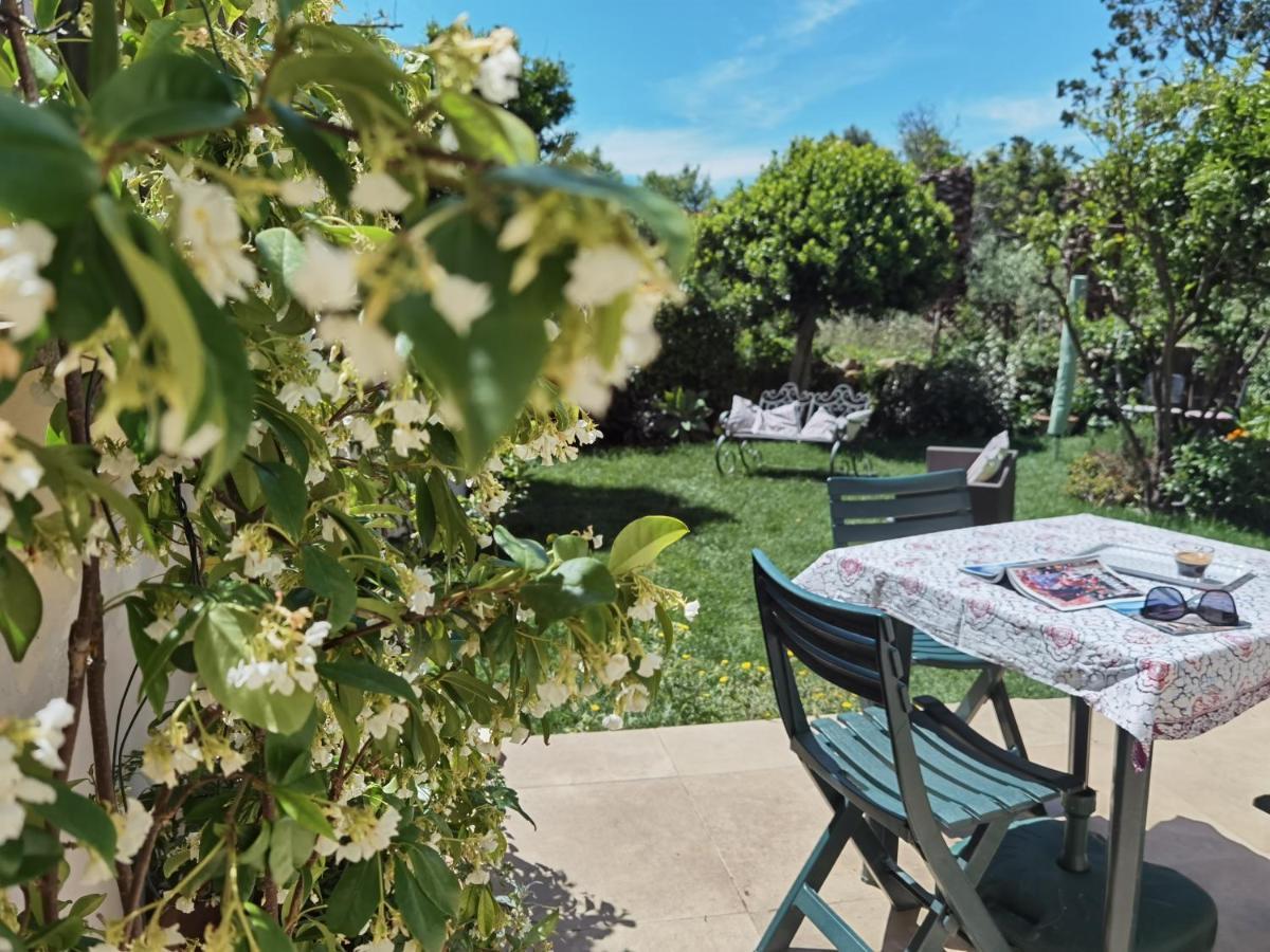 Il Giardino Di Tatiana Rooms & Breakfast La Maddalena  Bagian luar foto