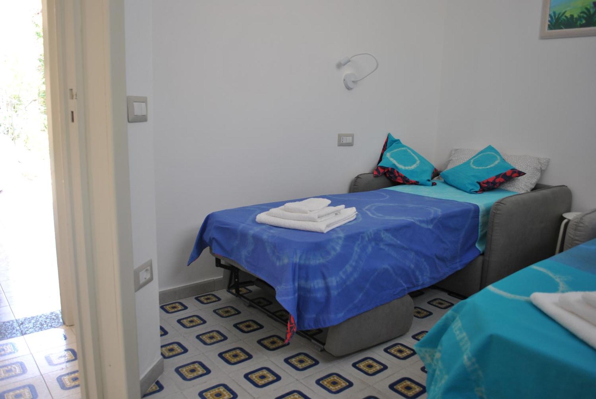 Il Giardino Di Tatiana Rooms & Breakfast La Maddalena  Ruang foto